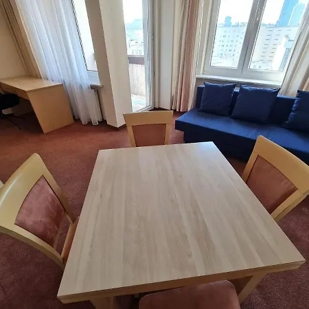 Apartment 10q - Z6 904